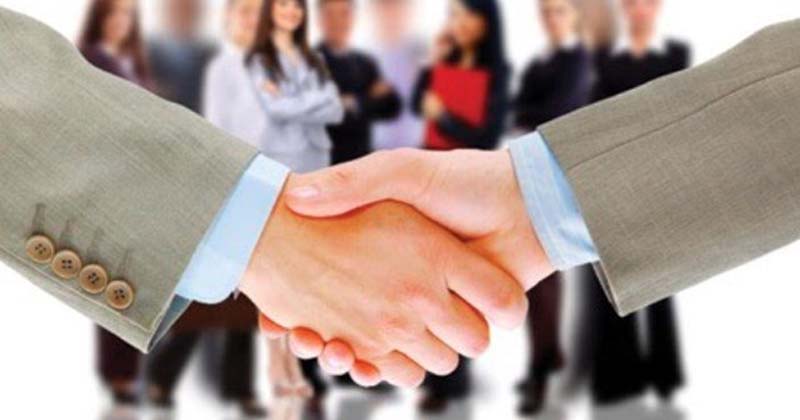 مهارت های ارتباط موثر در محیط کار (چگونه آن را افزایش دهیم)
