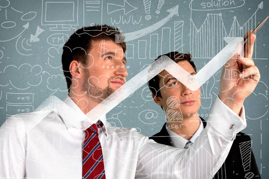 تاثیر سبک رهبری بر وفاداری مشتریان